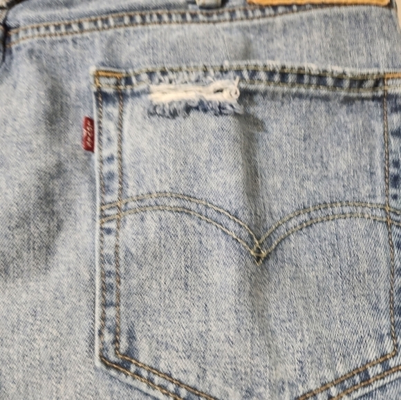 Levi 511 Men knee length denim shorts. - Picture 4 of 5